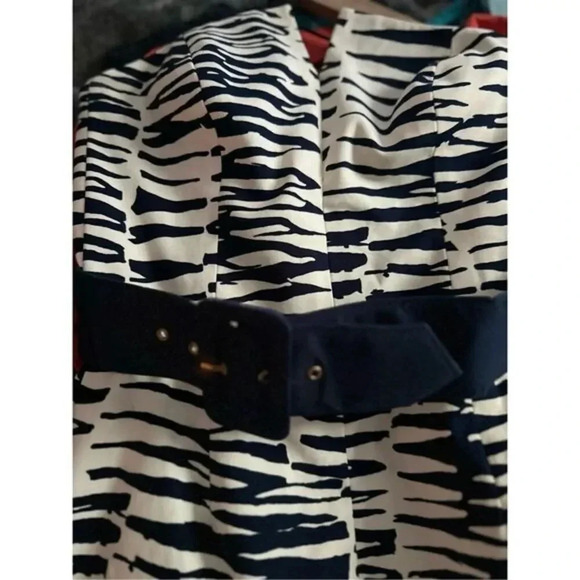 Trina Turk Strapless Sheath Dress Size 0 – Blue White Zebra Print Cocktail Party - Picture 6 of 6